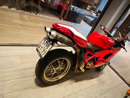 2008 Ducati 1098, красный, 1000000 рублей, вид 3