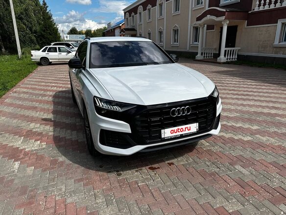 2021 Audi Q8 45 TDI I (4M), белый, 7099000 рублей - вид 9