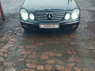 2004 Mercedes-Benz E-Класс 220 III (W211, S211), чёрный, 1200000 рублей, вид 3