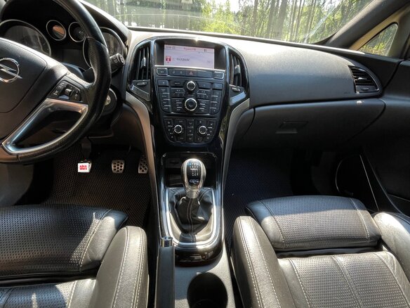 2013 Opel Astra OPC J, жёлтый, 1100000 рублей - вид 13