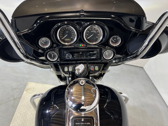 2012 Harley-Davidson Electra Glide, чёрный, 730000 рублей - вид 26