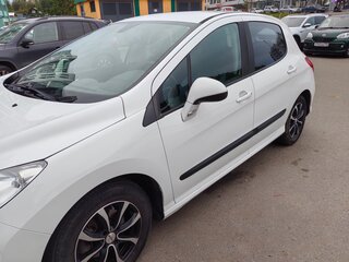 2011 Peugeot 308 I Рестайлинг, белый, 550000 рублей, вид 5