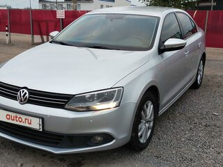 2012 Volkswagen Jetta VI, серебристый, 850000 рублей, вид 2