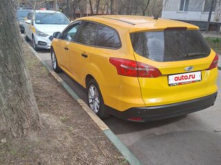 2015 Ford Focus III Рестайлинг, жёлтый, 380000 рублей, вид 4
