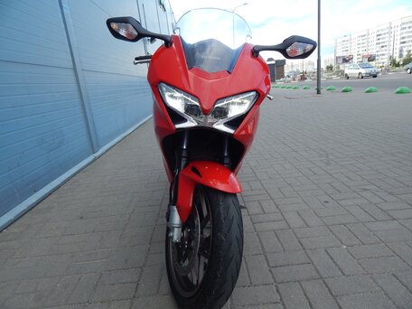 2014 Honda VFR 800, красный, 690000 рублей, вид 4