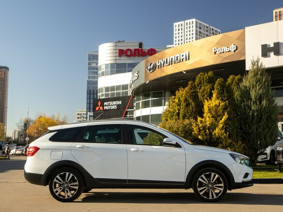 2020 Lada (ВАЗ) Vesta SW Cross I, белый, 1298000 рублей - вид 2