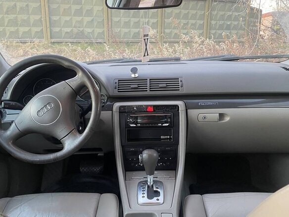 2002 Audi A4 II (B6), серый - вид 3