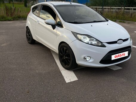 2009 Ford Fiesta Mk6, белый, 370000 рублей, вид 2