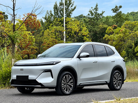 2026 Geely Galaxy Starship 7 135km, серебристый, 2905000 рублей, вид 2