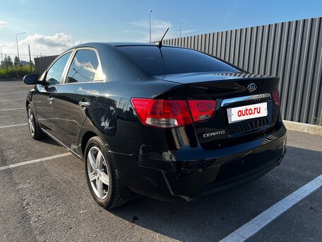 2011 Kia Cerato 6-speed II, чёрный, 750000 рублей, вид 5