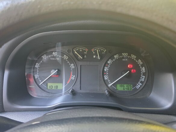 2005 Skoda Octavia I (A4) Рестайлинг, красный, 315000 рублей - вид 13