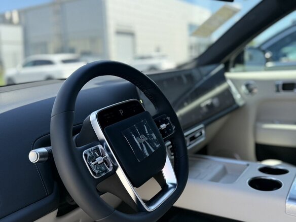 2025 Li Auto (Lixiang) L7 52.3 kWh I Рестайлинг, чёрный - вид 12