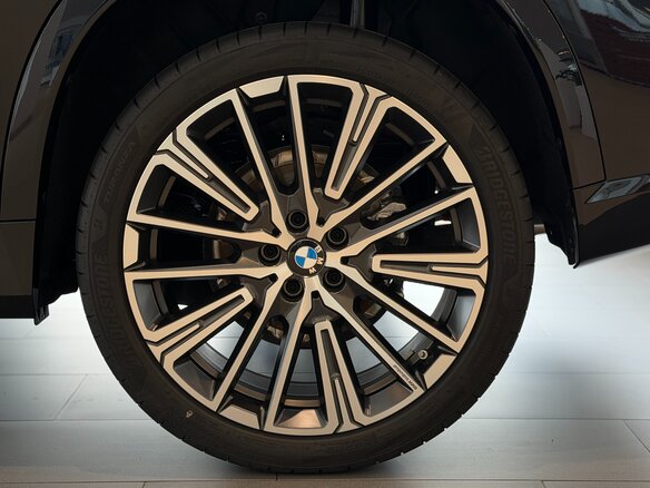 2026 BMW X1 Long 25Li xDrive III (U11/U12), чёрный, 6100000 рублей - вид 10