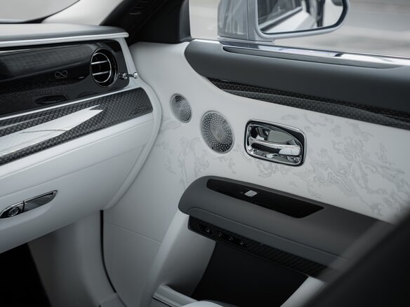 2026 Rolls-Royce Ghost Black Badge II Рестайлинг (Series II), серый, 60400000 рублей - вид 24