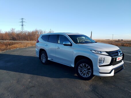 2020 Mitsubishi Pajero Sport III Рестайлинг, белый, вид 2