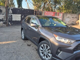 2019 Toyota RAV4 V (XA50), серый, 3500000 рублей, вид 2