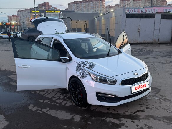 2016 Kia Ceed II Рестайлинг, белый, 1300000 рублей - вид 8