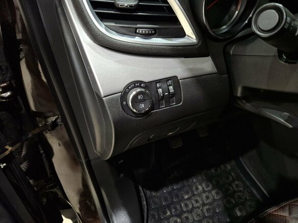 2013 Opel Mokka I, коричневый, 895000 рублей - вид 32