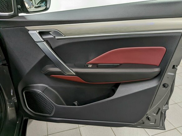 2024 Geely Coolray I, серый, 1890000 рублей - вид 19