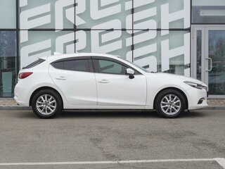 2017 Mazda Axela III Рестайлинг, белый, 1150000 рублей, вид 5
