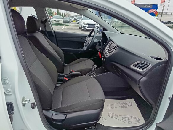 2019 Hyundai Solaris II, белый, 1364995 рублей - вид 13