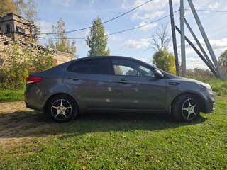 2016 Kia Rio III Рестайлинг, серый, 880000 рублей, вид 2