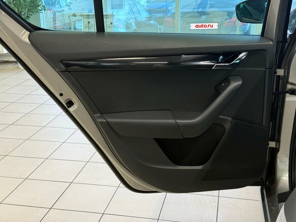2015 Skoda Octavia III (A7), бежевый, 1475000 рублей - вид 11