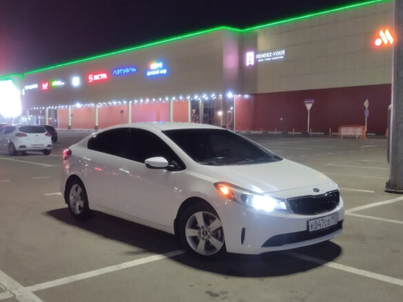 2017 Kia Forte II Рестайлинг, белый, 1120000 рублей - вид 11