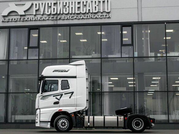 2024 FAW J7, белый, 8900000 рублей - вид 4