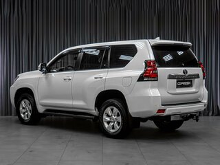 2020 Toyota Land Cruiser Prado 150 Series Рестайлинг 2, белый, 4499000 рублей, вид 2