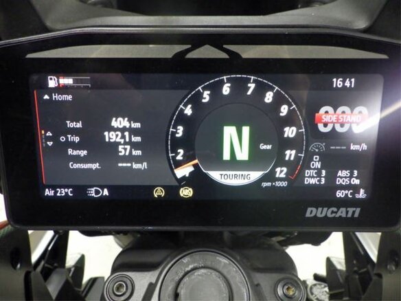 2026 Ducati Diavel V4, красный - вид 6