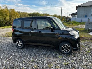 2017 Toyota Roomy I, чёрный, 826000 рублей, вид 3