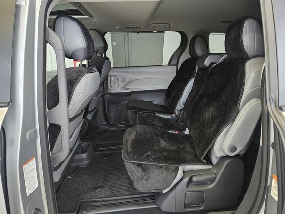2022 Toyota Sienna IV, серый, 4299000 рублей - вид 15