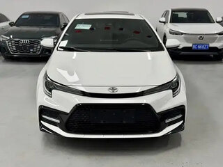2023 Toyota Corolla XII (E210) Рестайлинг, белый, 1240000 рублей, вид 2