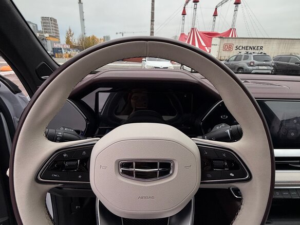 2024 Geely Monjaro (Xingyue L) I Рестайлинг (China Market), белый, 3200000 рублей - вид 18