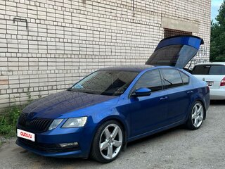 2018 Skoda Octavia III (A7) Рестайлинг, синий, 1850000 рублей, вид 3