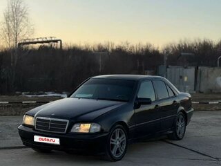 1999 Mercedes-Benz C-Класс 180 I (W202) Рестайлинг, чёрный, 135000 рублей, вид 1