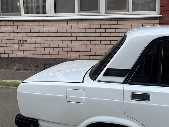 2002 Lada (ВАЗ) 2107, белый - вид 9