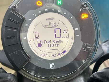 2022 Husqvarna Svartpilen 401, чёрный, 550000 рублей, вид 5