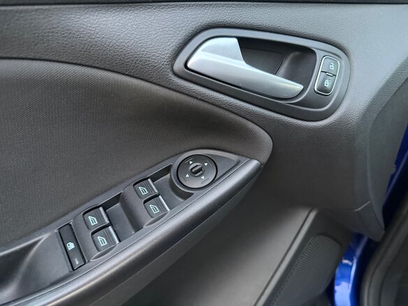 2018 Ford Focus III Рестайлинг, синий, 1250000 рублей - вид 8