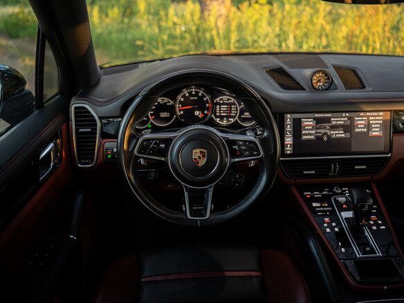 2021 Porsche Cayenne S III, чёрный, 7500000 рублей - вид 20