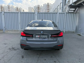 2020 BMW 5 серии 520d xDrive VII (G30/G31/G38) Рестайлинг, серый, 3650000 рублей, вид 5