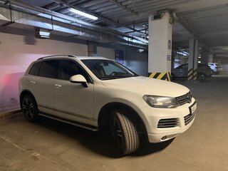 2012 Volkswagen Touareg II, белый, 1750000 рублей, вид 2