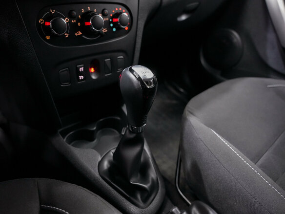 2018 Renault Sandero Stepway II, серый - вид 16