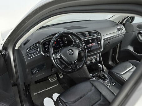 2019 Volkswagen Tiguan II, серебристый, 1865000 рублей, вид 5