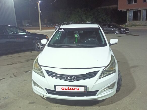 2016 Hyundai Solaris I Рестайлинг, белый, 450000 рублей