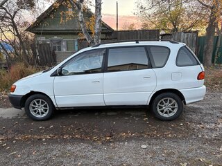 1996 Toyota Ipsum I (M10), белый, 350000 рублей, вид 4