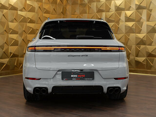 2026 Porsche Cayenne GTS III Рестайлинг, серый, 24990000 рублей, вид 4