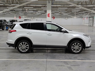 2018 Toyota RAV4 IV (XA40) Рестайлинг, белый, 2050000 рублей, вид 4