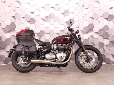 2017 Triumph Bonneville Bobber, красный, 1049000 рублей, вид 3